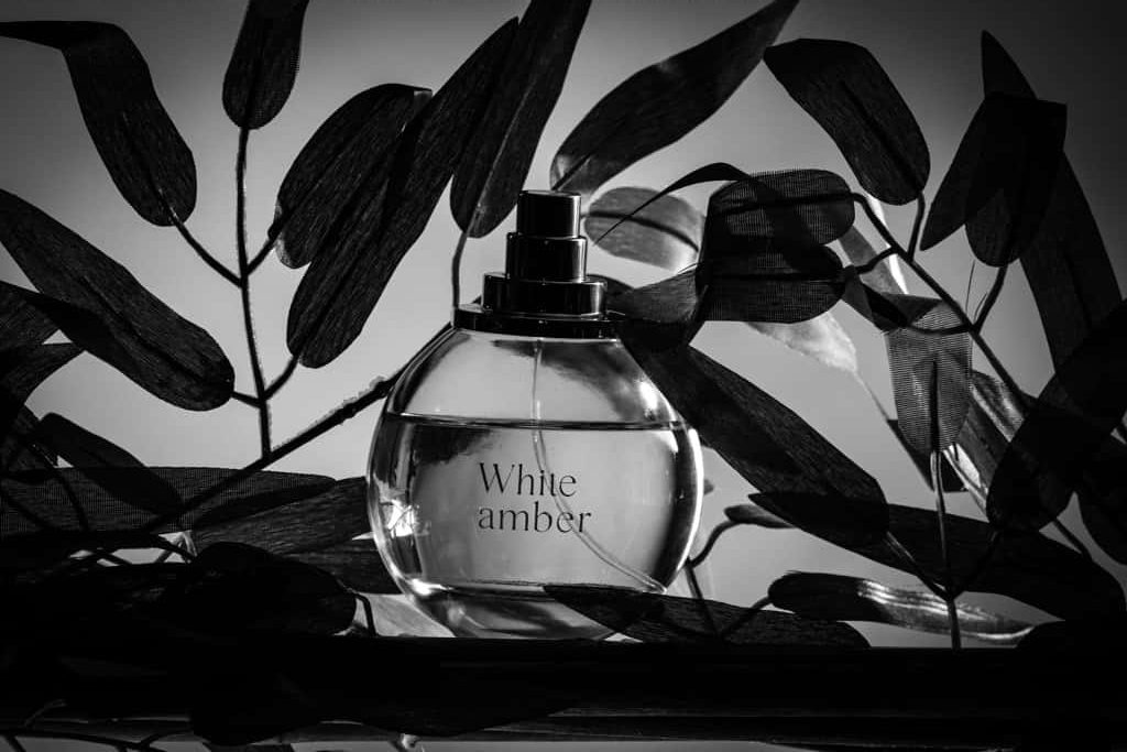 Commercial fragrance diffuser in a corporate finance office by Scent Swirl